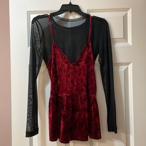 Harlowe & Graham size M two piece going out top